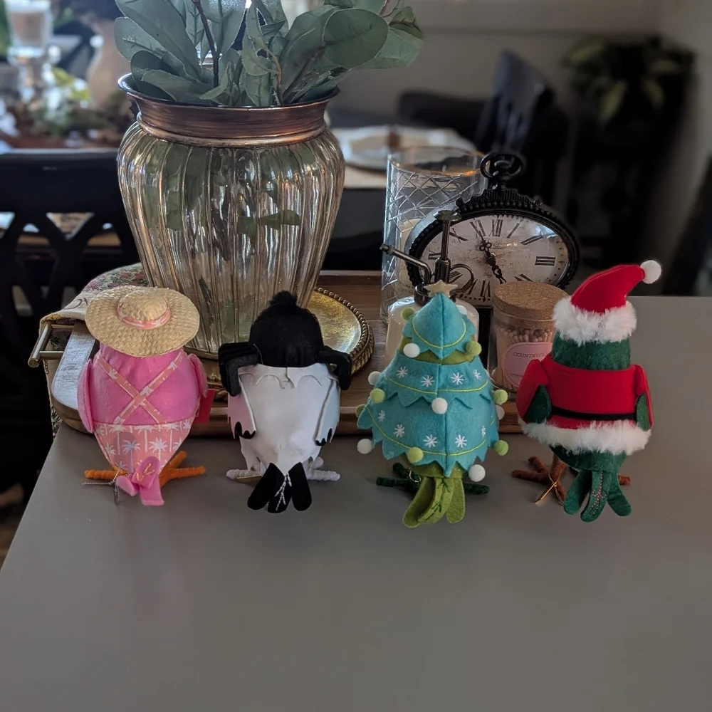 (5) TARGET FEATHERLY FRIENDS HOLIDAY BIRDS
